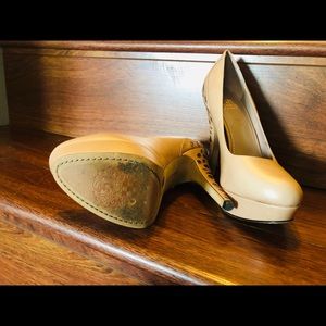 Round toe high heels